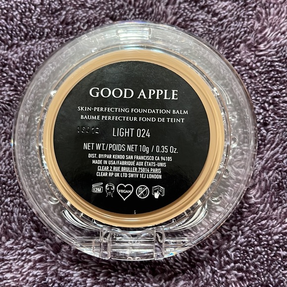 KVD Good Apple Light 024 Skin-Perfecting Foundation Balm - Picture 4 of 7